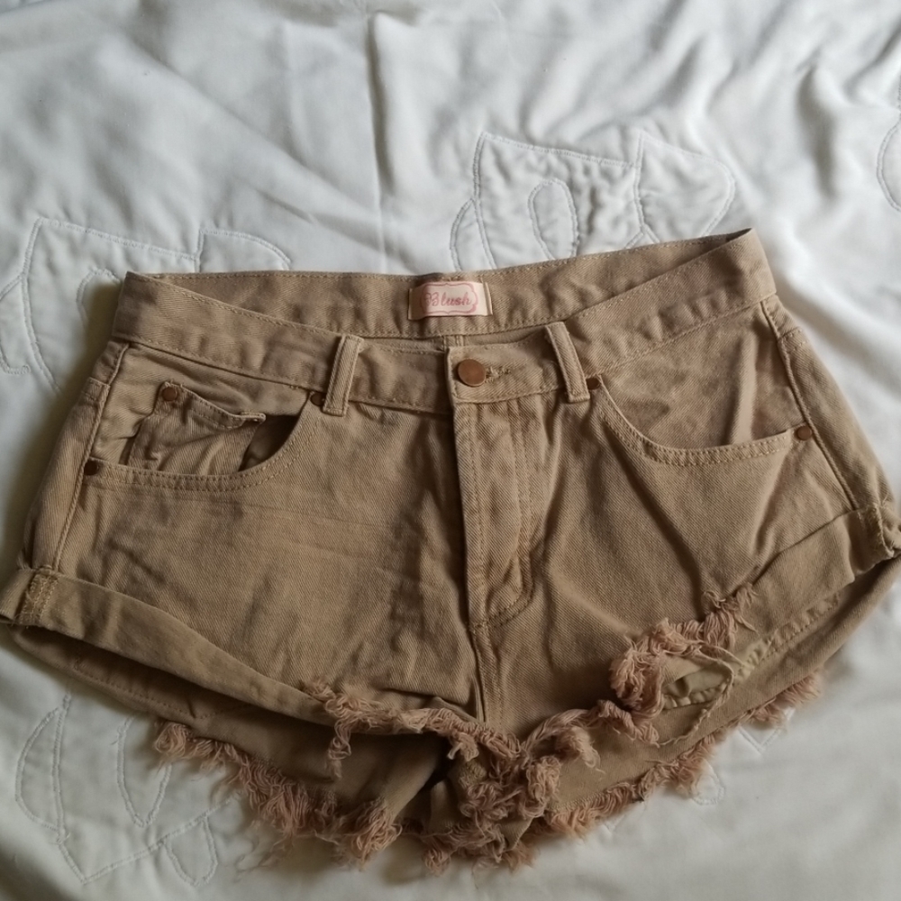 Blush size medium shorts dark khaki